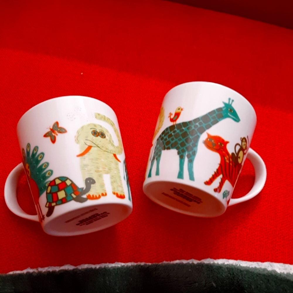 Set of kids starbucks mugs